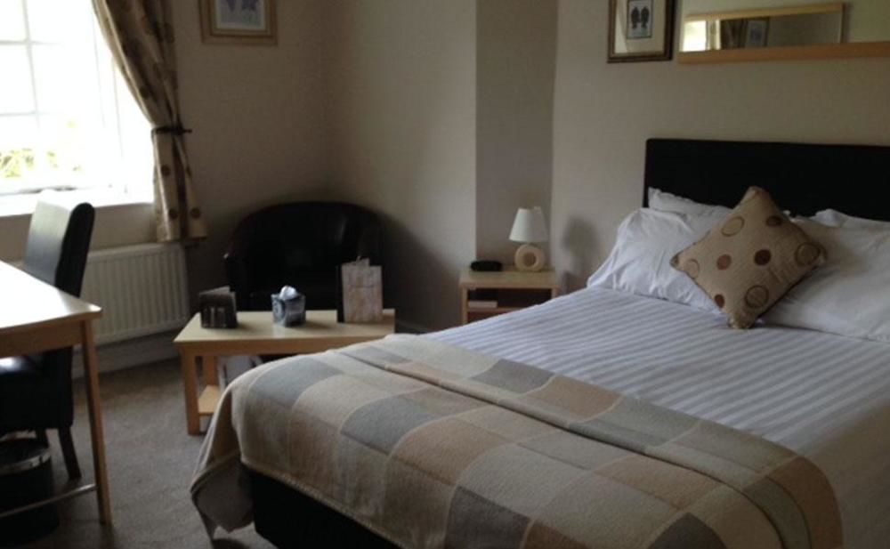 Nant Ddu & Hotel 3*